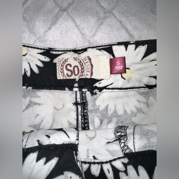 🖤🌼DAISY SHORTS SIZE 5 - Picture 7 of 7